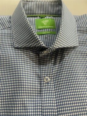 New Forsyth of Canada Blue and White Check Dress Shirt - Non Iron Sz L